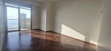 Room in 4 BHK Apartment at Omkar 1973, Worli – for Rent
