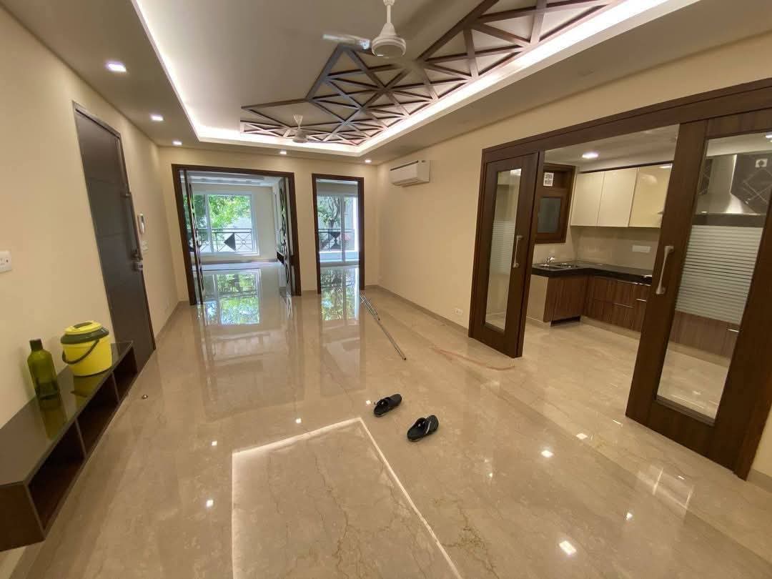 5 BHK + Servant Room Builder Floor For Sale in Green Wood City