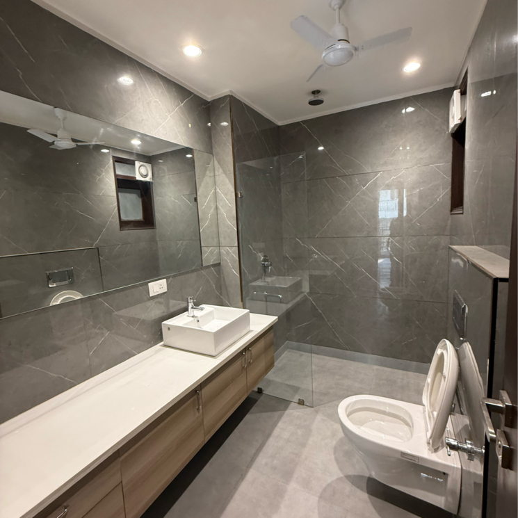 Attached Bathroom, south extension ii 3 Bedroom 1850 Sq.Ft. Builder Floor In South Extension ii Delhi 8495071