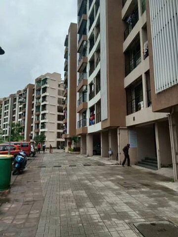 1 BHK Apartment – Exterior View View at Kurla West - for Rent