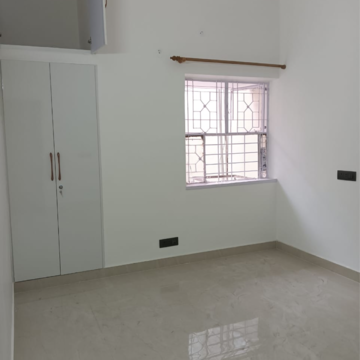 Room in 3 BHK Builder Floor at Chittaranjan Park – for Rent