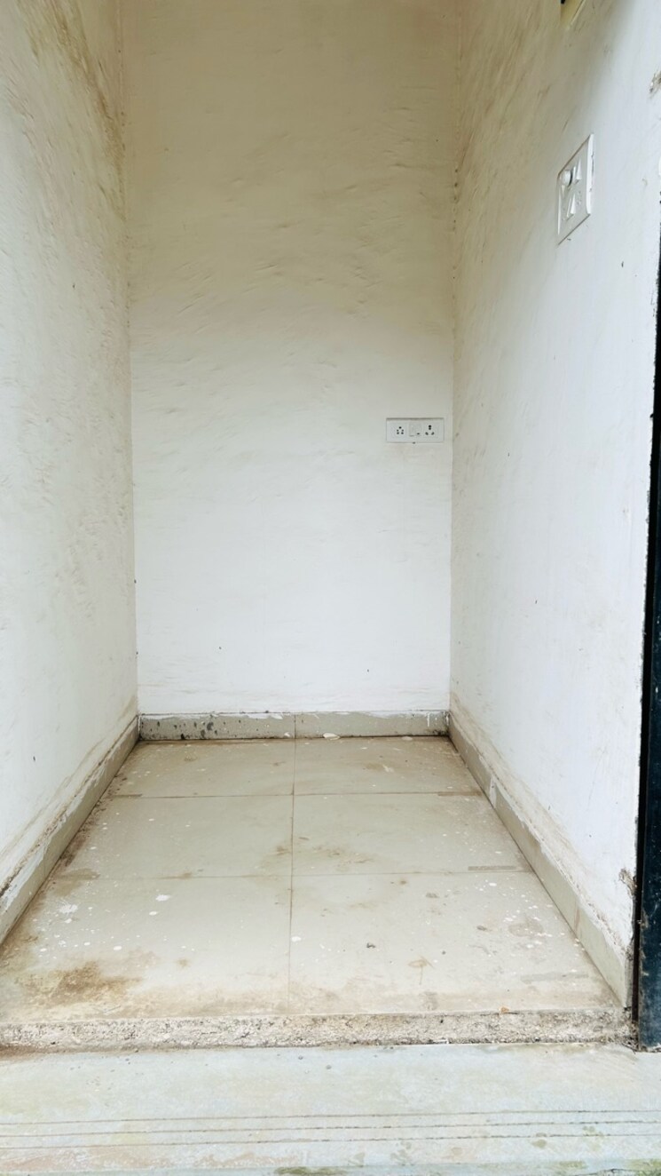 Exterior View, khar east Commercial Shop 100 Sq.Ft. In Khar East Mumbai 8495093