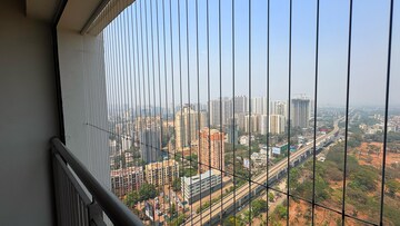 Swimming Pool in 2 BHK Apartment at Kalpataru Paramount, Kapur Bawdi – for Rent