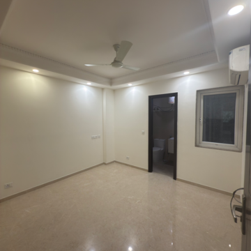 Bedroom in 3 BHK Builder Floor at Chittaranjan Park – for Rent
