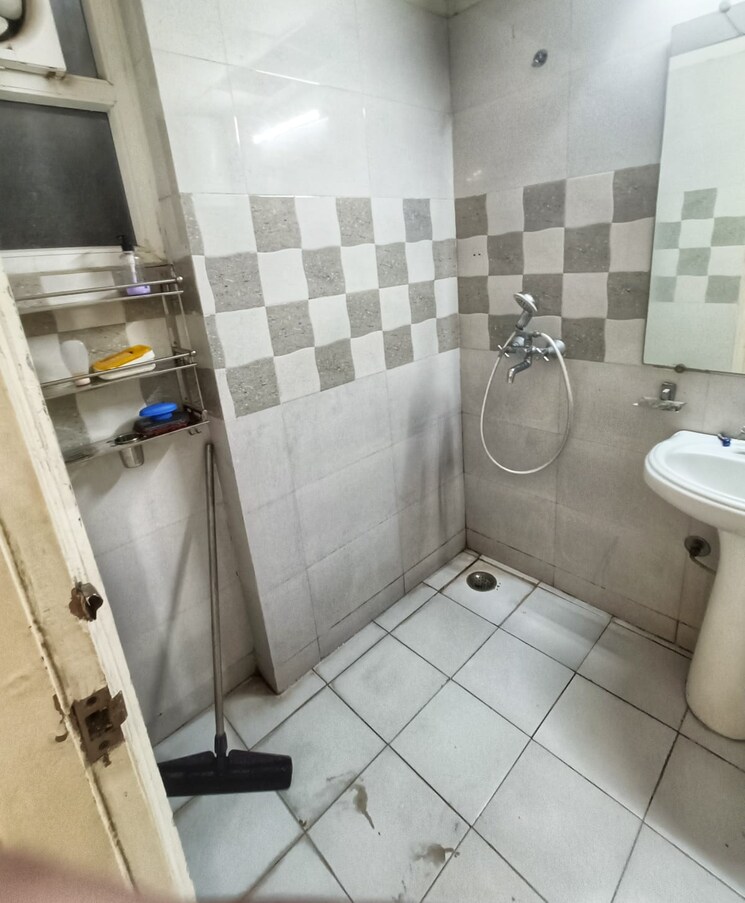 Bathroom, gaur-city-7th-avenue 2 Bedroom 1075 Sq.Ft. Apartment In Sector 4 Greater Noida Greater Noida 8495127