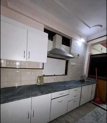 Kitchen in 3 BHK Apartment at Hazratganj – for Rent