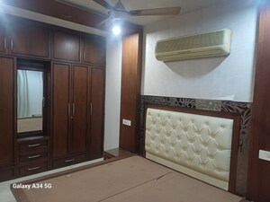 Bedroom in 4 BHK Builder Floor at Sector 39 – for Sale