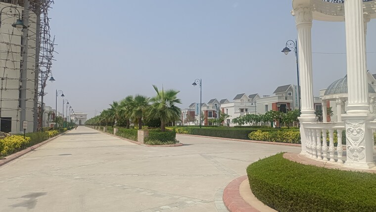 Garden, eldeco-imperia  1453 Sq.Ft. Plot In Sisandi Road Lucknow 8495314
