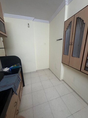 Master Bedroom in 2 BHK Apartment at Riddhi Siddhi Ratna, Andheri East – for Rent