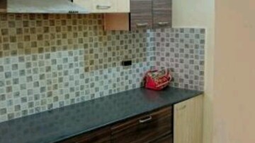 Bathroom in 2 BHK Apartment at Hazratganj – for Rent