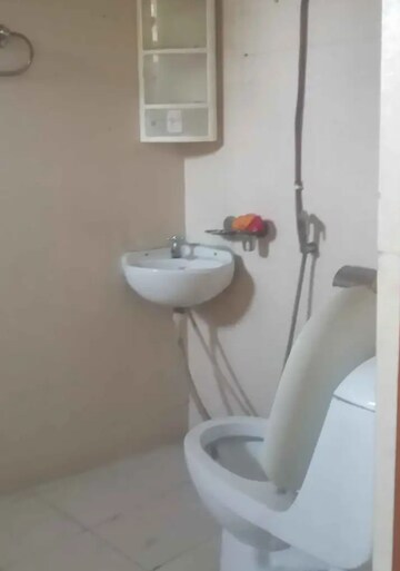 2 BHK Independent House For Rent in Aliganj