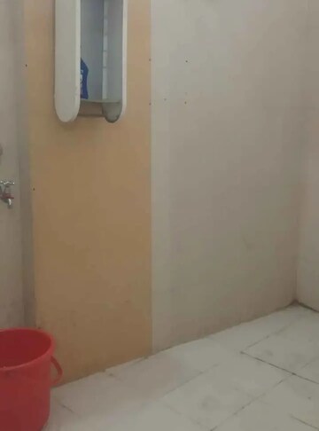 Room in 2 BHK Independent House at Aliganj – for Rent