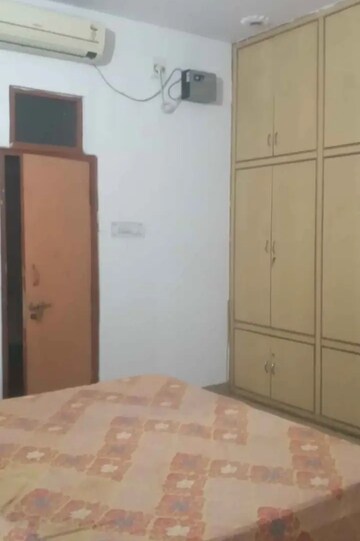 Room in 2 BHK Independent House at Aliganj – for Rent