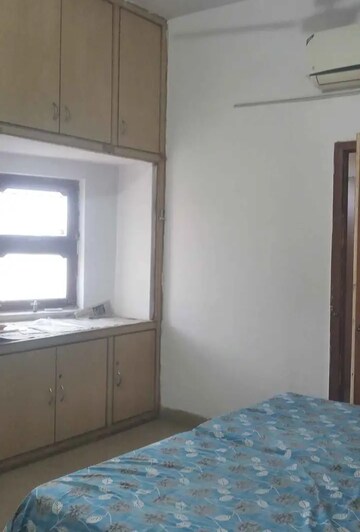 Room in 2 BHK Independent House at Aliganj – for Rent