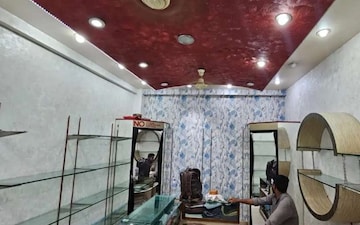 Shop For Rent in Hazratganj