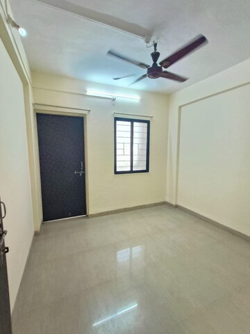 Room in 2 BHK Apartment at Wadgaon Sheri – for Rent