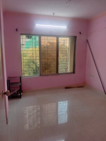 Room in 1 BHK Apartment at Sagar Apartment Dahisar, Dahisar West – for Rent