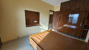 Bedroom in 3 BHK Builder Floor at Sector 52 – for Rent