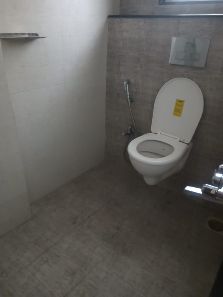 Bathroom, rambaug colony 3 Bedroom 1710 Sq.Ft. Builder Floor In Rambaug Colony Pune 8495691