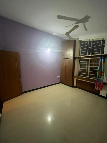Room in 4 BHK Villa at Vakil Garden City, Kanakapura Road – for Rent