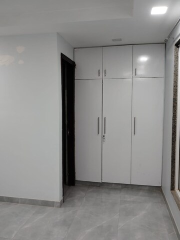 Room in 1 BHK Apartment at M3M One Key Resiments, Sector 67 – for Sale