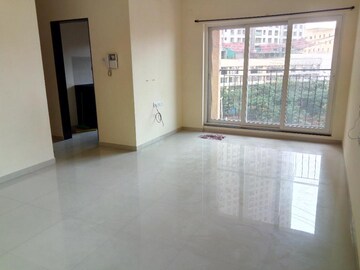 Room in 2 BHK Apartment at Thane West – for Sale