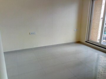 Room in 2 BHK Apartment at Thane West – for Sale