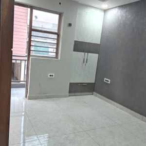 Room in 3 BHK Builder Floor at RPS Palm Drive, Khedi Road – for Sale