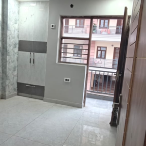 Room in 3 BHK Builder Floor at RPS Palm Drive, Khedi Road – for Sale