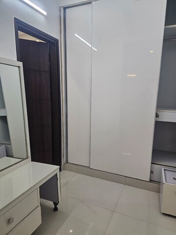 Furnished Amenities in 4 BHK Builder Floor at Sector 10 Dwarka – for Rent