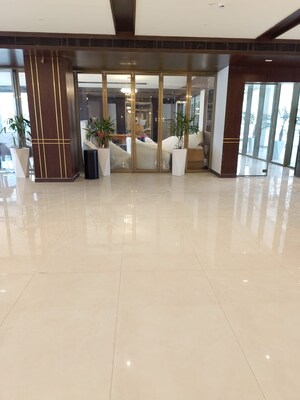 Room in 3 BHK Apartment at Eldeco Live By The Greens, Sector 150 – for Sale