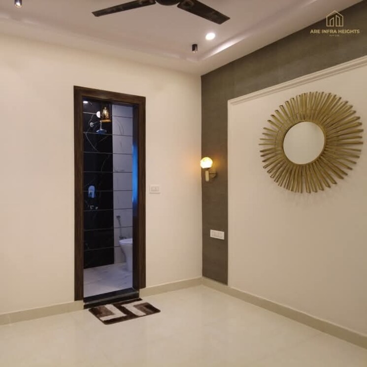 Room, igi airport area 3 Bedroom 1000 Sq.Ft. Builder Floor In Igi Airport Area Delhi 8495912