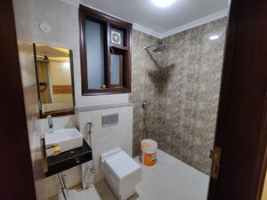 Living Room in 3 BHK Builder Floor at SAS Tower, Sector 38 – for Sale