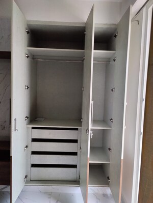 Room in 3 BHK Builder Floor at SAS Tower, Sector 38 – for Sale