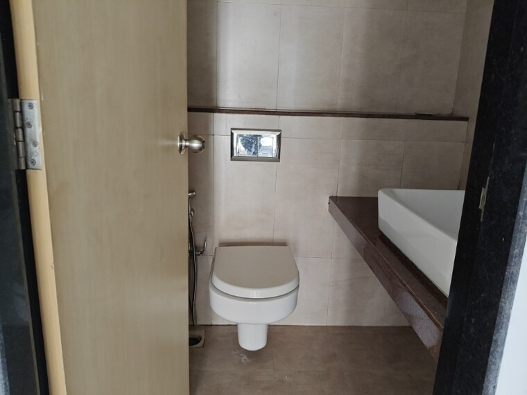 Bathroom, godrej-central 2 Bedroom 754 Sq.Ft. Apartment In Chembur Mumbai 8496011