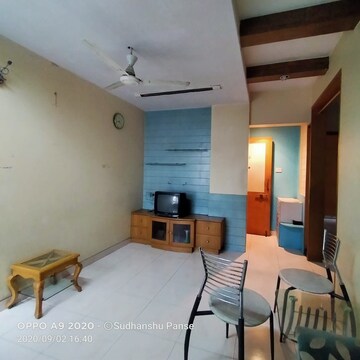 Master Bedroom in 2 BHK Apartment at Ameya Apartments Navi Peth, Navi Peth – for Rent