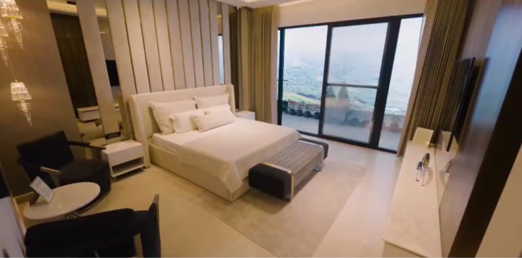 3.5 BHK + Servant Room,Extra Room 2407 Sq.Ft. Apartment in 4S The Aurrum