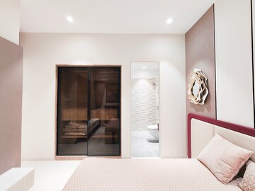 Bedroom in 3.5 BHK Apartment at Thane West – for Sale