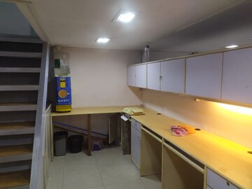   Office Space at Om Heera Panna Mall, Andheri West – for Rent