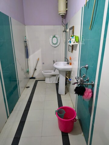 Living Room in 2 BHK Builder Floor at Sector 46 – for Rent