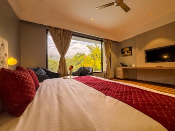 Bedroom in 2 BHK Apartment at Niho Marvel Scottish Garden, Ahinsa Khand ii – for Sale