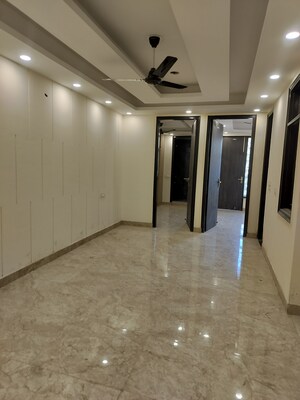 Room in 2 BHK Builder Floor at Sultanpur – for Sale