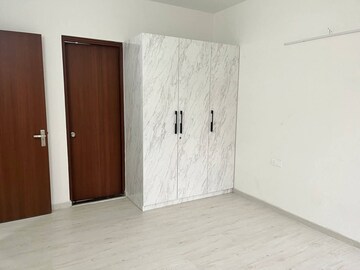 Room in 3 BHK Apartment at Shapoorji Pallonji Joyville Phase 3, Sector 102 – for Rent