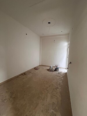 Room in 4 BHK Villa at Arsha Madhav Greens, Gomti Nagar – for Sale