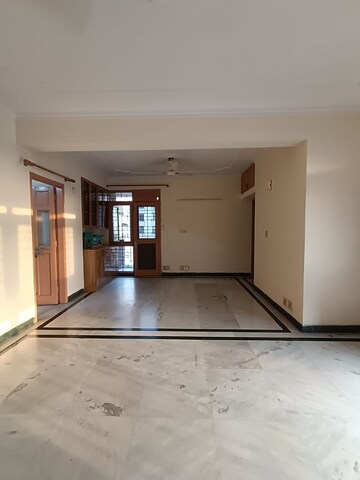 Room in 3 BHK Apartment at C Dot Co operative Group Housing Society, Sector 56 – for Rent