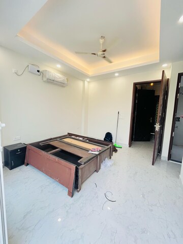 Bedroom in Studio Builder Floor at Sector 52 – for Rent