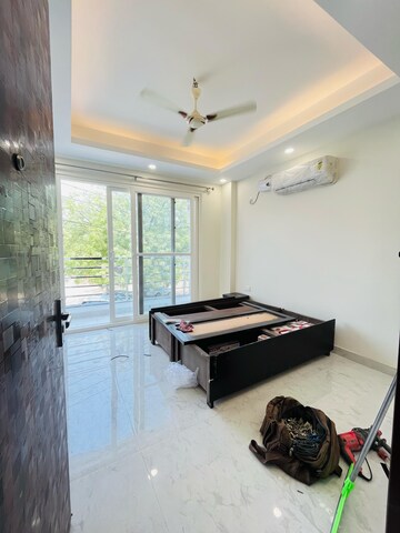 Bedroom in Studio Builder Floor at Sector 52 – for Rent