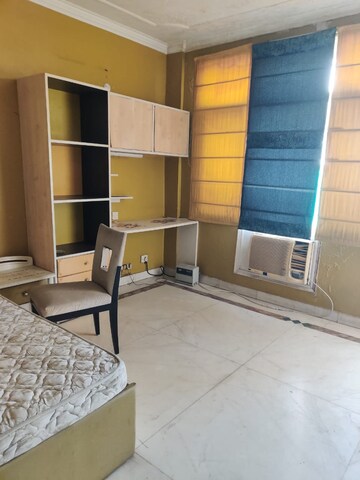 Bathroom in 2 BHK Villa at DLF City Phase V, Dlf Phase V – for Rent