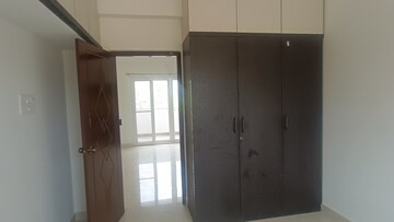 Furnished Amenities in 3 BHK Apartment at Kondapur – for Rent