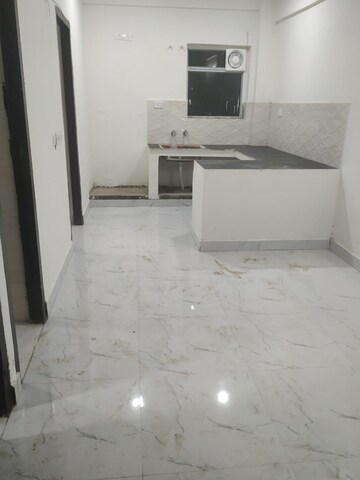 Room in 1 BHK Apartment at Pivotal Paradise, Sector 62 – for Rent